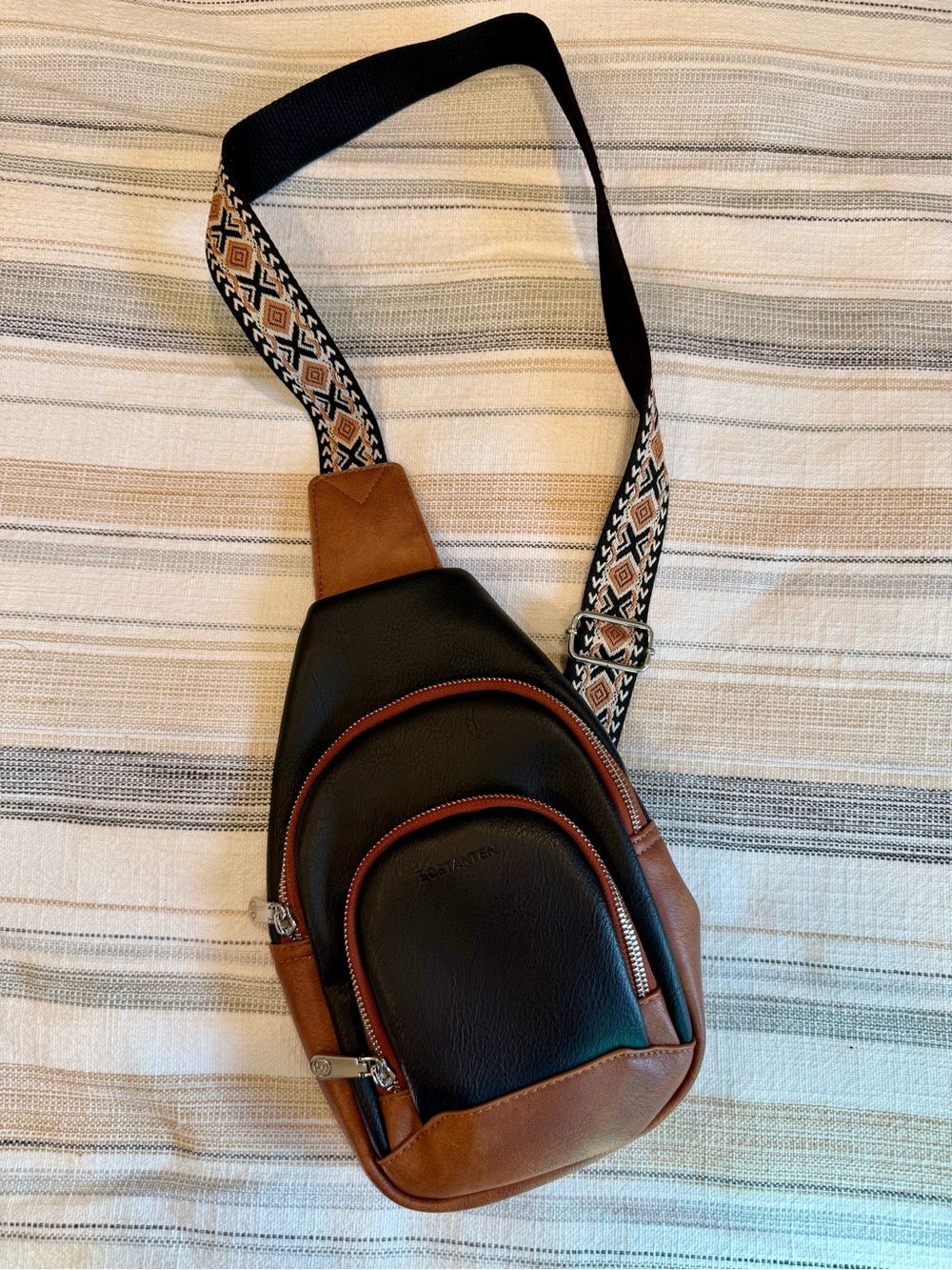 Bostanten leather sling bag